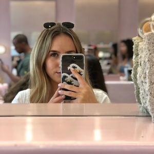 Meet Your Posher, Jenn